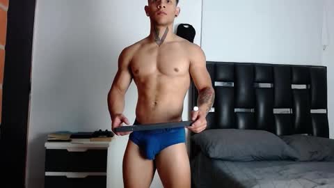 Snapshot of erosscott chatting on March 2026 05:41:02 PM Eros online show from March 2026 05:41:02 PM