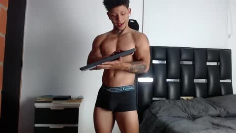 Snapshot of erosscott chatting on April 2026 12:16:01 AM Eros online show from April 2026 12:16:01 AM