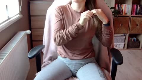 Snapshot of erotic_vibe chatting on December 2024 09:33:02 AM Melissa online show from December 2024 09:33:02 AM