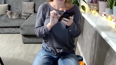 Snapshot of erotic_vibe chatting on December 2024 02:31:02 PM Melissa online show from December 2024 02:31:02 PM