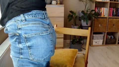 Snapshot of erotic_vibe chatting on December 2024 01:11:02 PM Melissa online show from December 2024 01:11:02 PM