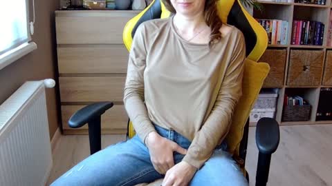 Snapshot of erotic_vibe chatting on December 2024 09:01:01 AM Melissa online show from December 2024 09:01:01 AM