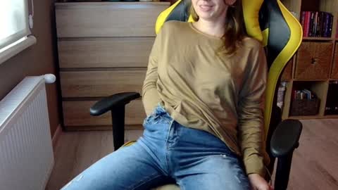 Snapshot of erotic_vibe chatting on December 2024 01:55:02 PM Melissa online show from December 2024 01:55:02 PM
