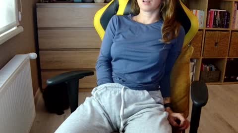 Snapshot of erotic_vibe chatting on December 2024 10:59:01 PM Melissa online show from December 2024 10:59:01 PM