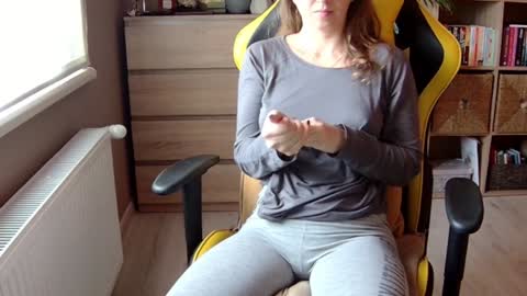 Snapshot of erotic_vibe chatting on December 2024 08:11:02 AM Melissa online show from December 2024 08:11:02 AM