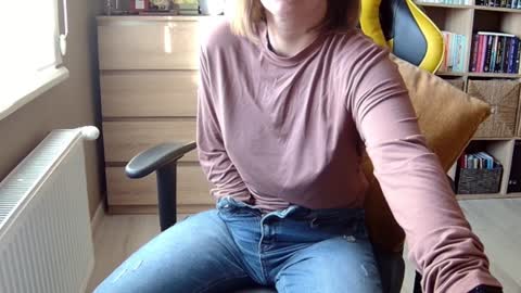 Snapshot of erotic_vibe chatting on February 2025 01:22:01 PM Melissa online show from February 2025 01:22:01 PM