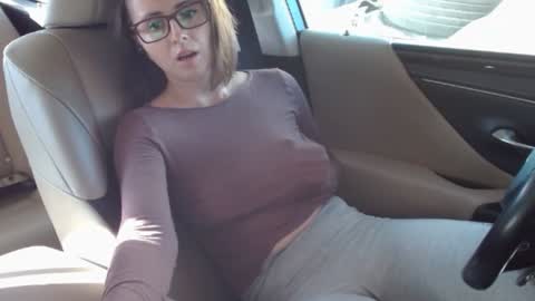 Snapshot of erotic_vibe chatting on March 2025 01:15:02 PM Melissa online show from March 2025 01:15:02 PM