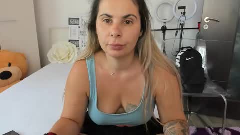 eroticsensualkitty4u online show from September 2025 10:37:01 AM