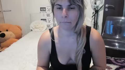 eroticsensualkitty4u online show from November 2025 01:57:02 PM