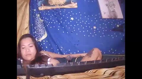 Ervana online show from December 2025 07:01:02 PM