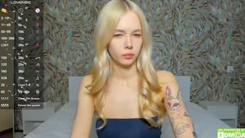 Snapshot of eshcka chatting on June 2026 08:12:02 AM Megan and Brad online show from June 2026 08:12:02 AM