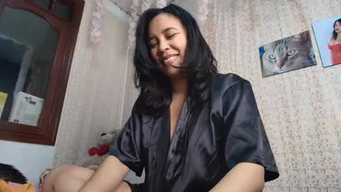 Snapshot of esmerald_1111 chatting on January 2026 03:03:01 PM Esmeralda online show from January 2026 03:03:01 PM