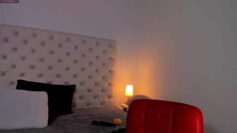 esmeralda  online show from February 2025 06:22:02 PM