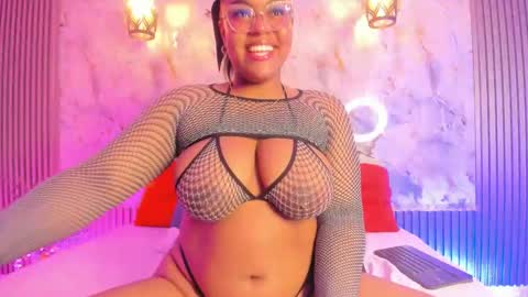 esmeralda online show from January 2025 09:02:01 AM