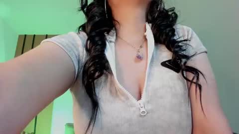 esmeralda_rose__ online show from July 2026 05:03:02 AM