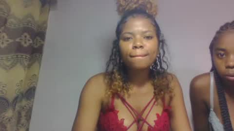 esmeraldae online show from October 2025 07:33:02 PM