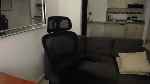 Snapshot of esperanza86_ chatting on February 2026 11:56:01 PM Juliana online show from February 2026 11:56:01 PM