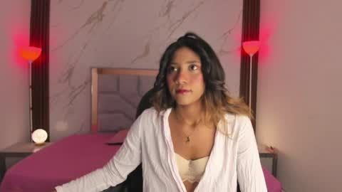 Snapshot of esperanzamora chatting on April 2026 12:11:02 PM esperanzamora online show from April 2026 12:11:02 PM