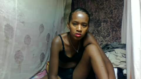 Snapshot of estancelee chatting on June 2026 08:22:02 PM estancelee online show from June 2026 08:22:02 PM