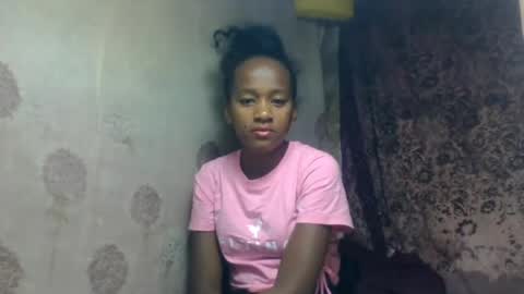 Snapshot of estancelee chatting on June 2026 10:40:01 AM estancelee online show from June 2026 10:40:01 AM