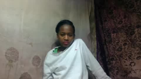 Snapshot of estancelee chatting on June 2026 06:44:01 AM estancelee online show from June 2026 06:44:01 AM
