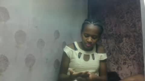 Snapshot of estancelee chatting on June 2026 11:10:01 AM estancelee online show from June 2026 11:10:01 AM