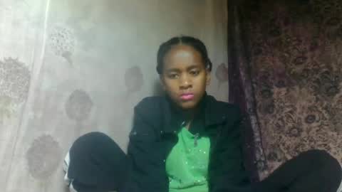Snapshot of estancelee chatting on July 2026 07:24:01 PM estancelee online show from July 2026 07:24:01 PM
