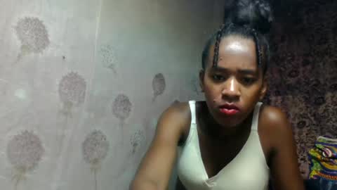 Snapshot of estancelee chatting on July 2026 09:32:02 PM estancelee online show from July 2026 09:32:02 PM