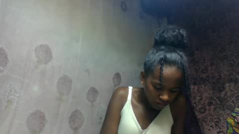 Snapshot of estancelee chatting on July 2026 04:30:01 AM estancelee online show from July 2026 04:30:01 AM