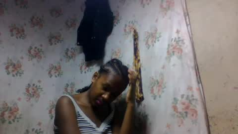 Snapshot of estancelee chatting on July 2026 10:44:02 AM estancelee online show from July 2026 10:44:02 AM