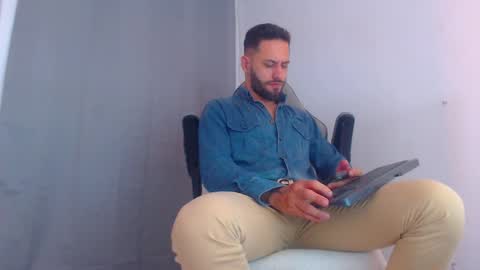 Snapshot of esteban7984068 chatting on January 2025 11:33:01 PM esteban online show from January 2025 11:33:01 PM