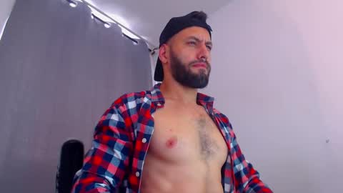 Snapshot of esteban7984068 chatting on February 2025 07:06:02 PM esteban online show from February 2025 07:06:02 PM