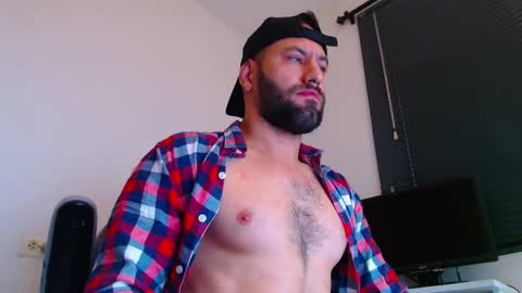 Snapshot of esteban7984068 chatting on January 2026 01:36:01 PM esteban online show from January 2026 01:36:01 PM