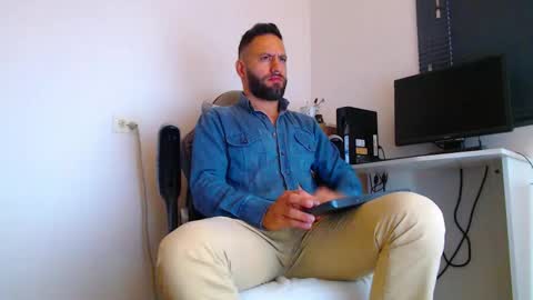 Snapshot of esteban7984068 chatting on February 2026 01:50:02 PM esteban online show from February 2026 01:50:02 PM