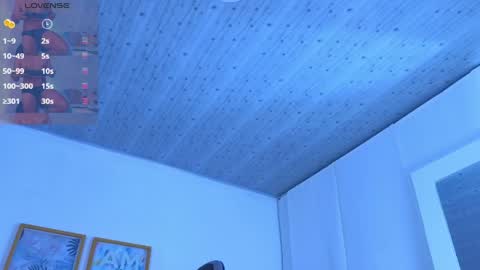 Snapshot of esteban_de_louise chatting on April 2026 11:04:02 AM ESTEBAN online show from April 2026 11:04:02 AM