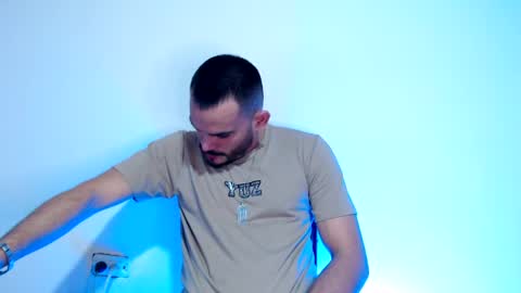 Esteban Fernandez online show from February 2025 08:38:01 AM