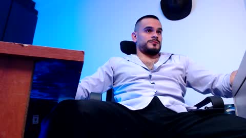 Esteban Fernandez online show from February 2026 03:59:02 AM