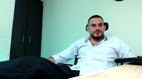 Esteban Fernandez online show from February 2026 04:07:01 AM