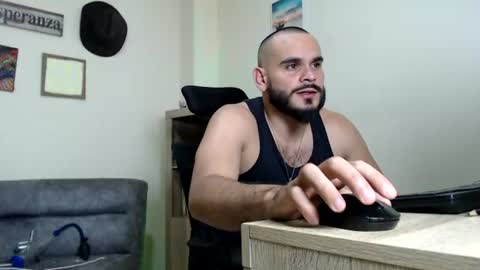 Snapshot of esteban_fer chatting on July 2026 04:59:02 AM Esteban Fernandez online show from July 2026 04:59:02 AM