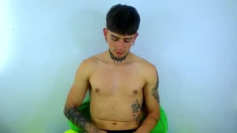 Snapshot of estebanchar_ chatting on March 2025 05:43:02 PM Esteban independent model online show from March 2025 05:43:02 PM