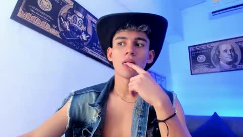 Esteban online show from December 2024 12:17:02 PM