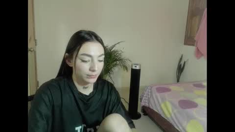 estefa1 online show from September 2025 08:25:01 PM