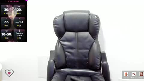 Estefanii R online show from February 2026 01:18:01 PM