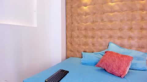 Snapshot of esteffa_ebony chatting on April 2026 03:23:01 AM esteffa_ebony online show from April 2026 03:23:01 AM