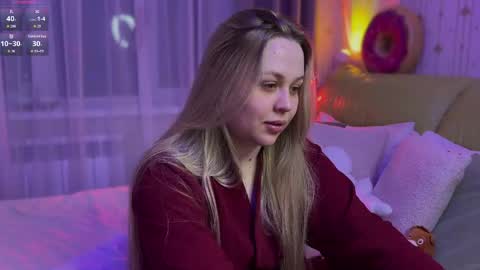 Snapshot of estella_elwood chatting on May 2026 06:16:02 PM Estella online show from May 2026 06:16:02 PM