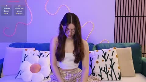 Ester online show from February 2025 09:25:02 PM