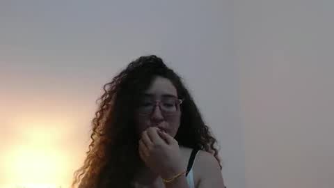 Snapshot of esteralcantara chatting on February 2026 01:21:02 AM esteralcantara online show from February 2026 01:21:02 AM