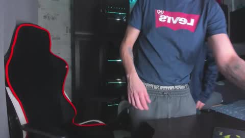 LOUIS online show from November 2025 01:44:01 AM