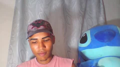 Snapshot of estiben_party chatting on June 2026 08:35:02 PM estiben_party online show from June 2026 08:35:02 PM