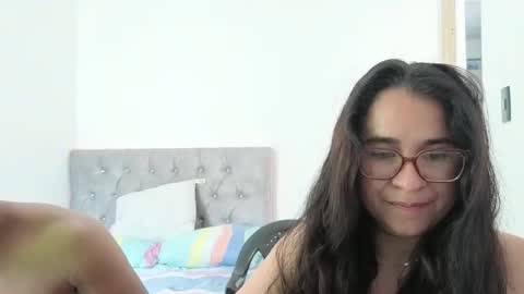 Snapshot of estrellajunior chatting on May 2026 02:03:02 PM estrellajunior online show from May 2026 02:03:02 PM